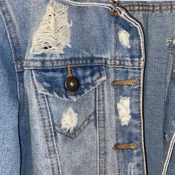 Jean jacket - Picture 2 of 5